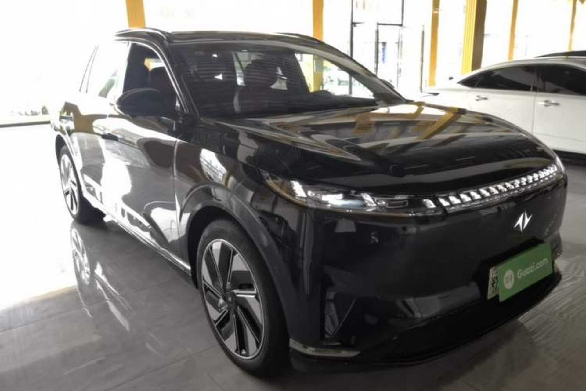 Used Dongfeng eπ eπ008 2024 210Max Range-Extended Version 6 Seats Front Right 45 Deg