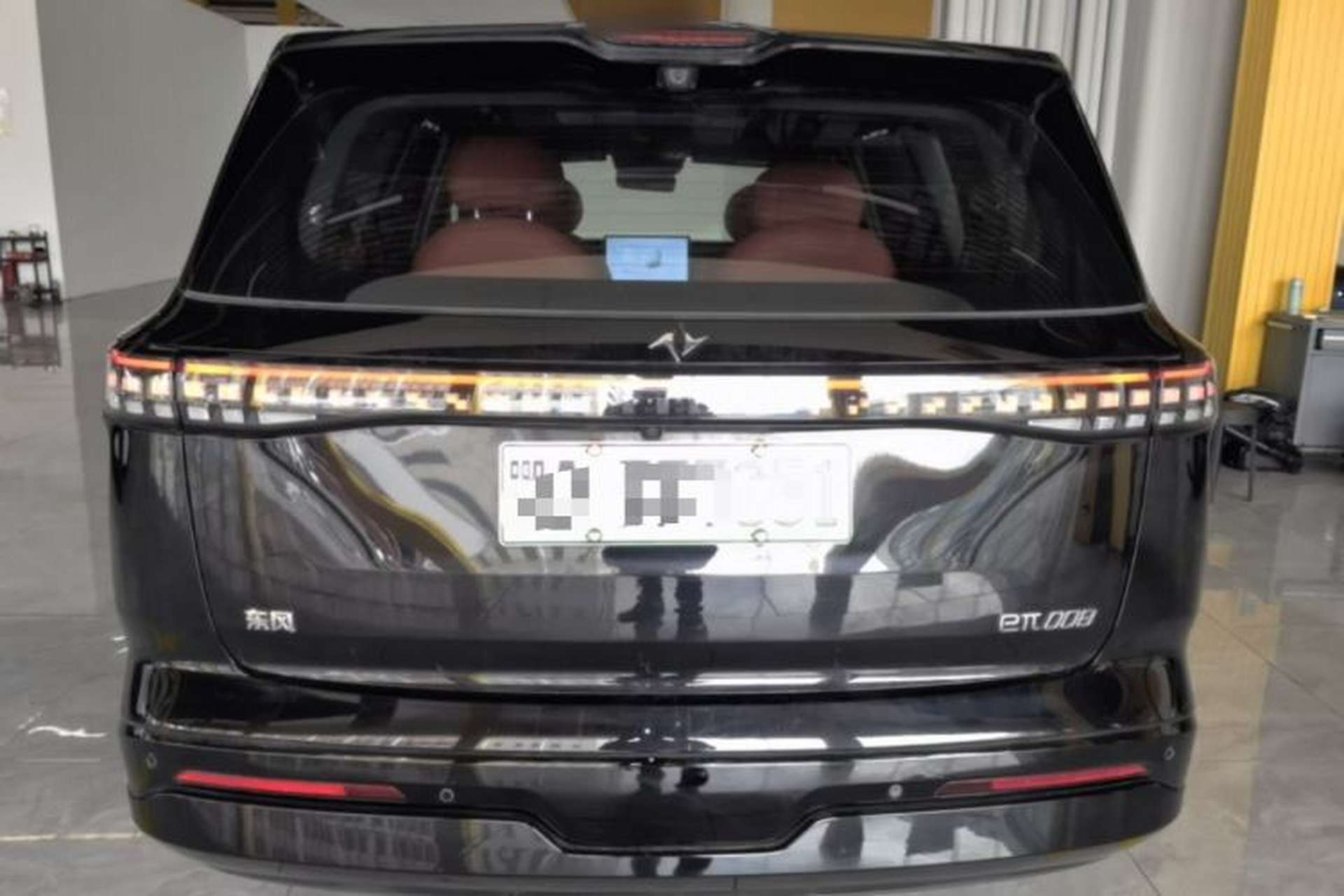 Used Dongfeng eπ eπ008 2024 210Max Range-Extended Version 6 Seats Rear