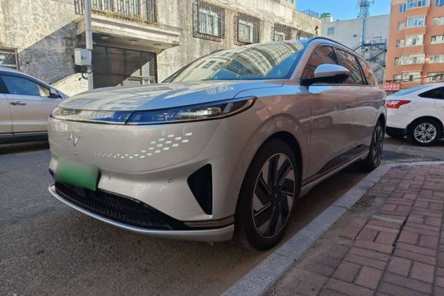 Dongfeng eπ eπ008 2024 210Max Range-Extended Version 6 Seats مستعملة