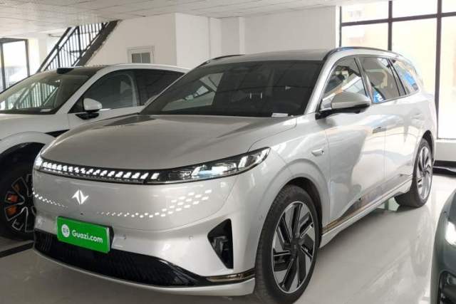 Dongfeng eπ eπ008 2024 210Max Range-Extended Version 6 Seats مستعملة