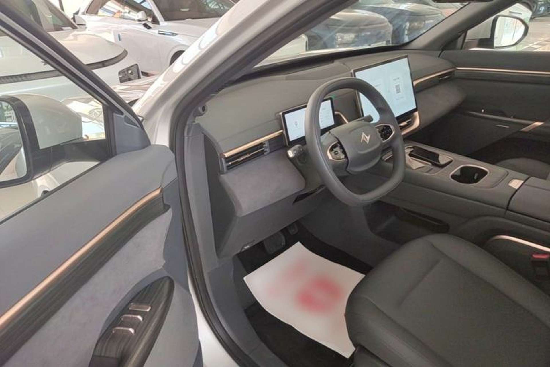 Used Dongfeng eπ eπ008 2024 210Max Range-Extended Version 6 Seats Driver Seat