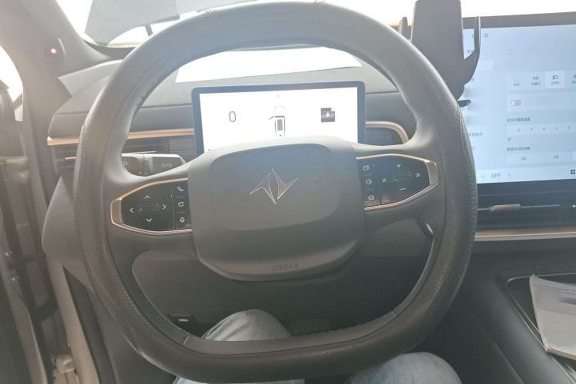 Used Dongfeng eπ eπ008 2024 210Max Range-Extended Version 6 Seats Steering Wheel