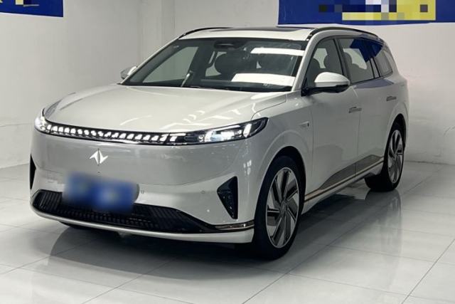 Dongfeng eπ eπ008 2024 210Max Range-Extended Version 6 Seats مستعملة