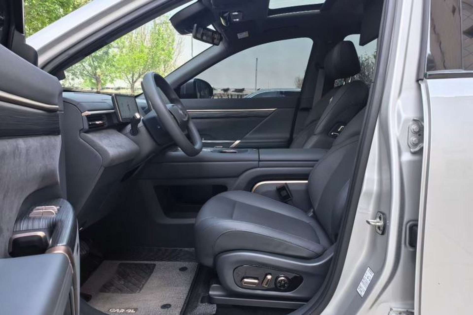 Used Dongfeng eπ eπ008 2025 210 Ultra Range-Extended Version 5 Seats Interior 2