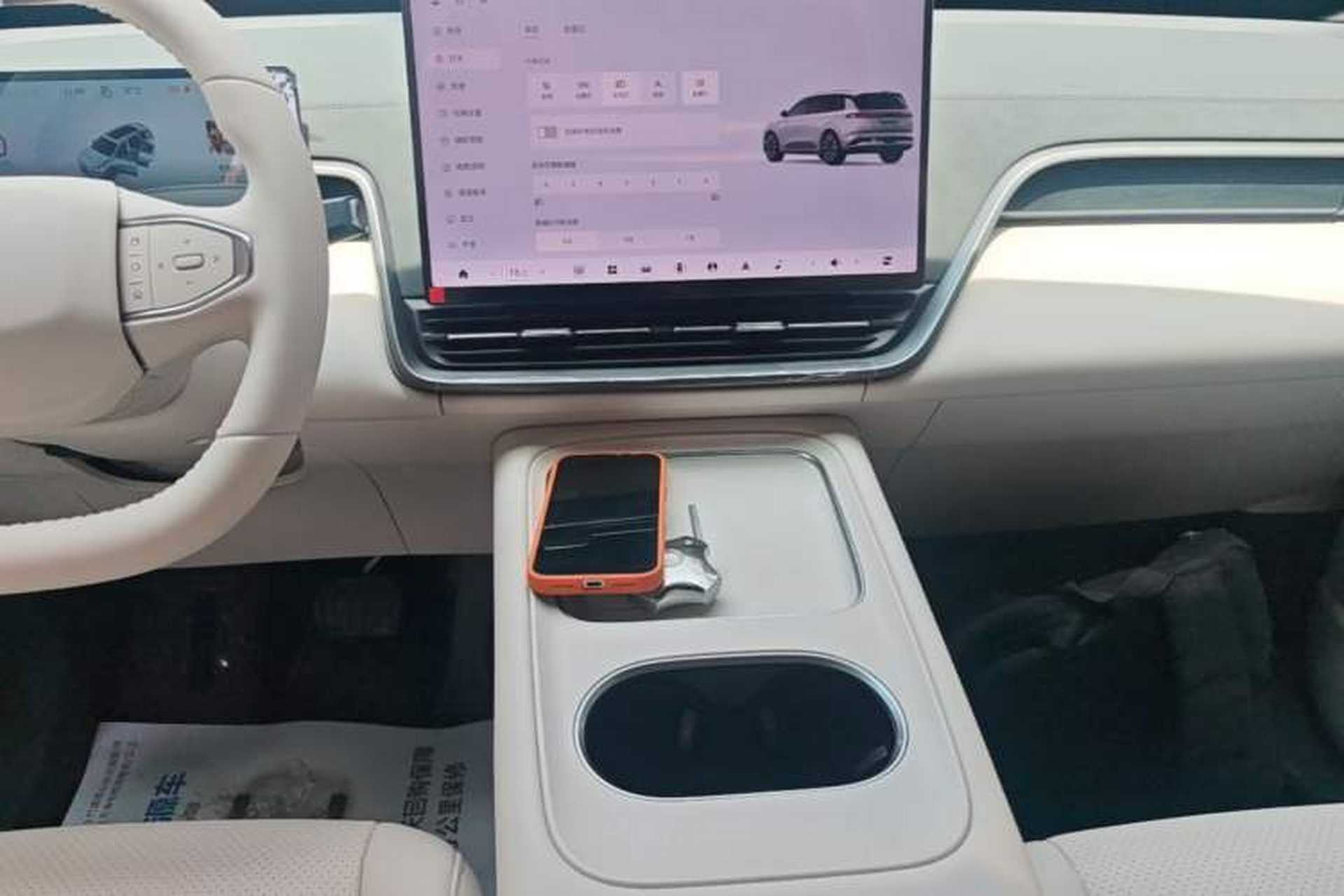 Used Dongfeng eπ eπ008 2025 210Ultra LikeYi Edition 6-Seater Audio And AC Panel