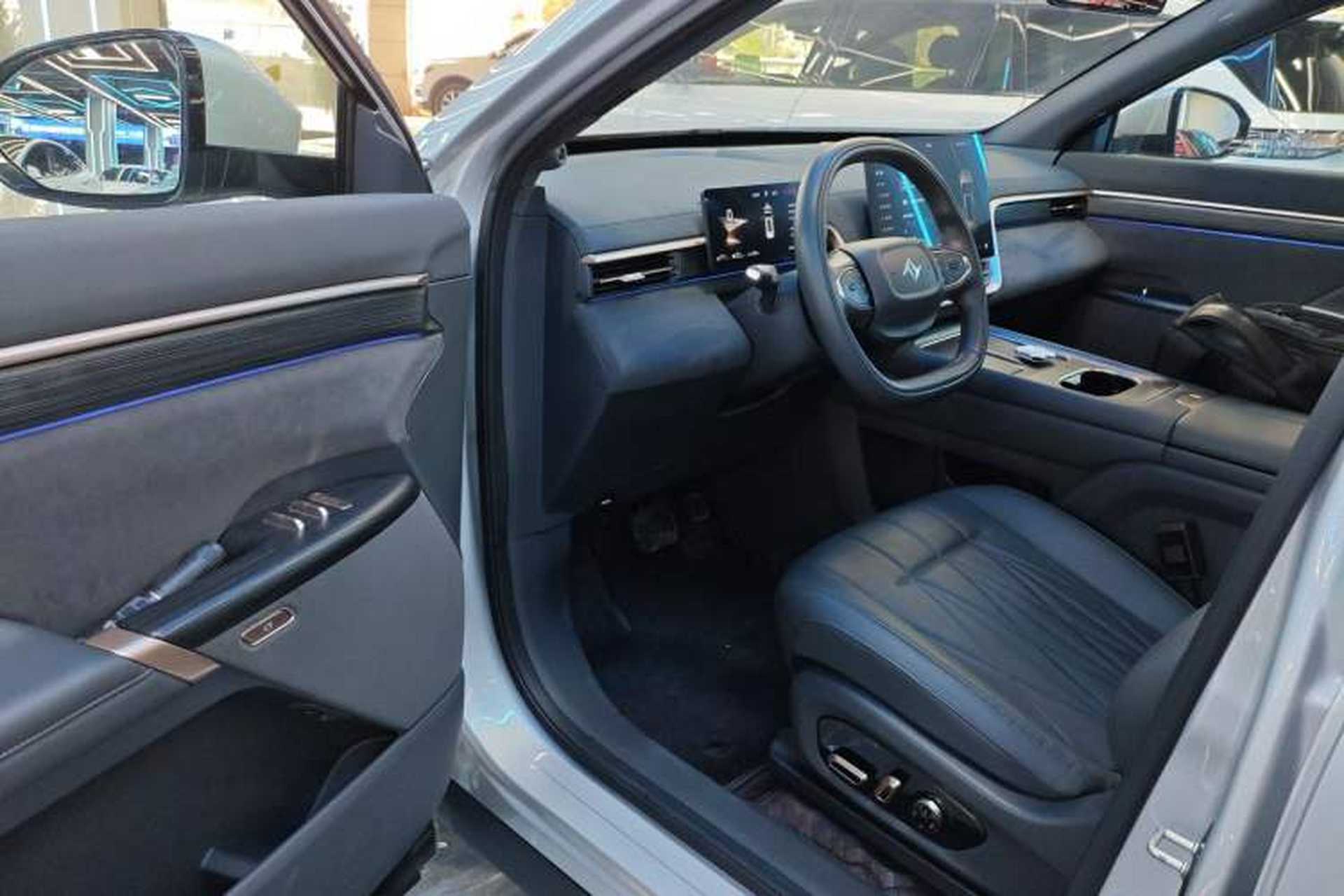 Used Dongfeng eπ eπ008 2025 210 Ultra Range-Extended Version 5 Seats Driver Seat