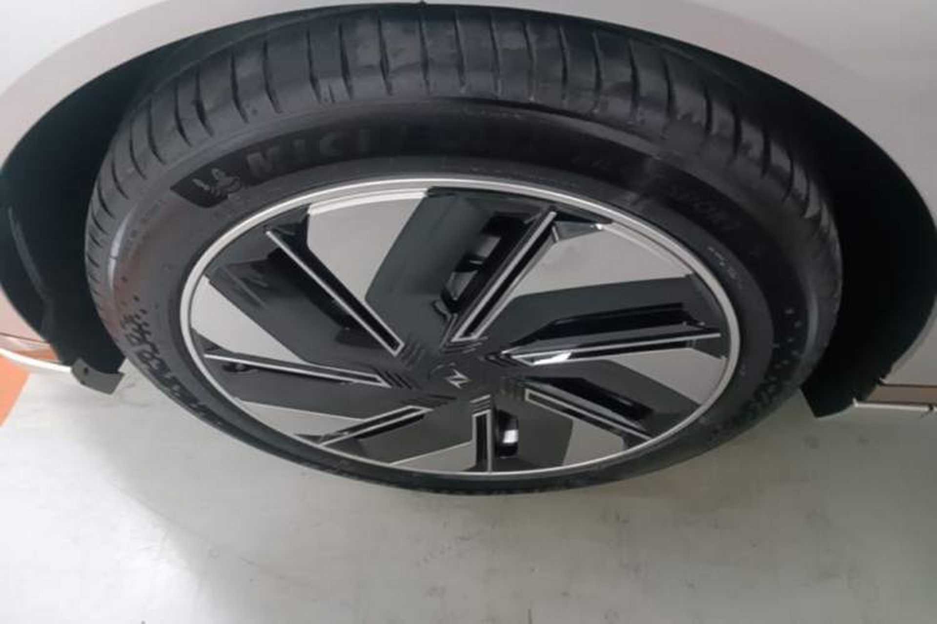 Used Dongfeng eπ eπ008 2025 210 Ultra LikeYi Edition 5-Seater Left Front Wheel Hub