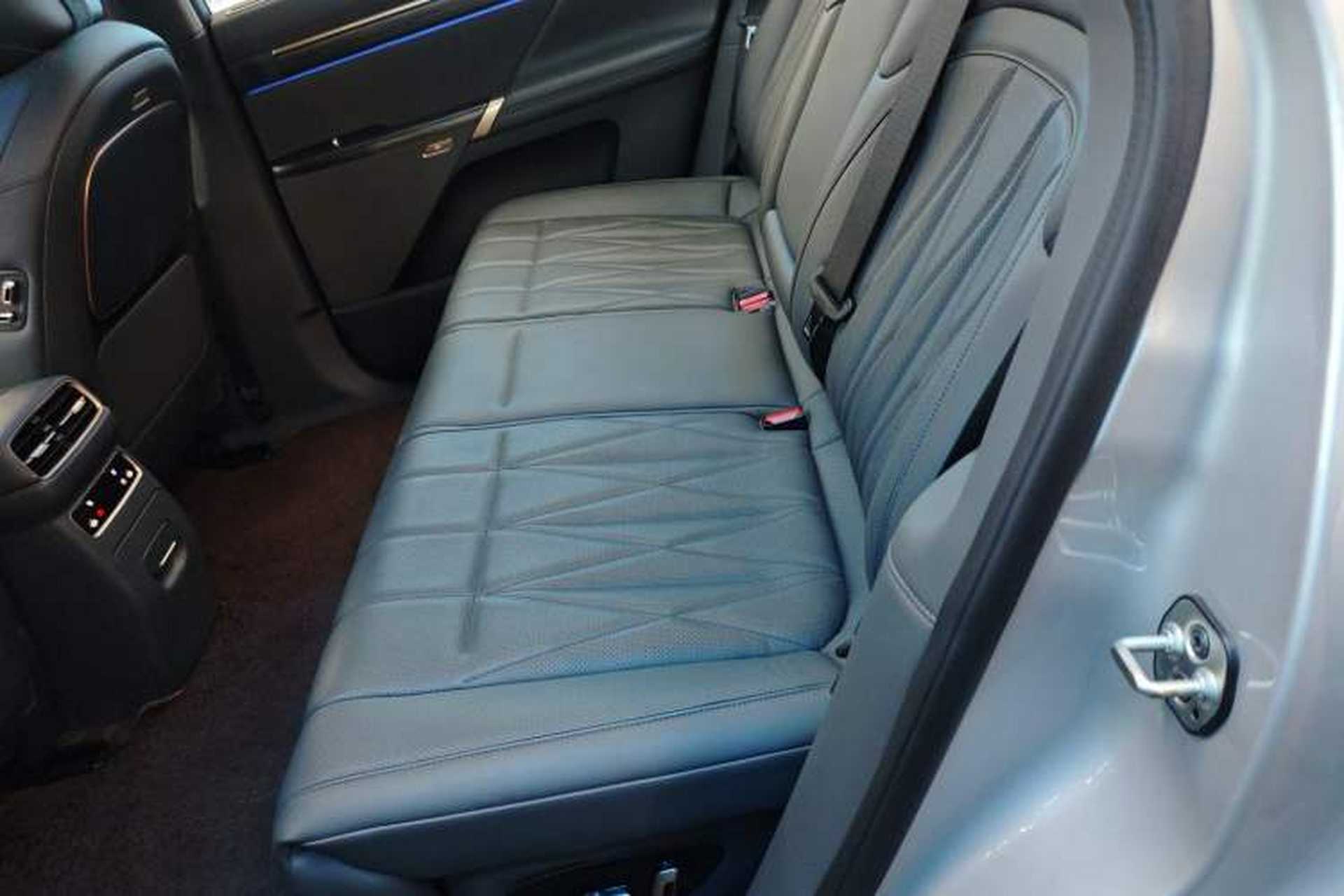 Used Dongfeng eπ eπ008 2025 210 Ultra Range-Extended Version 5 Seats Left Rear Seat
