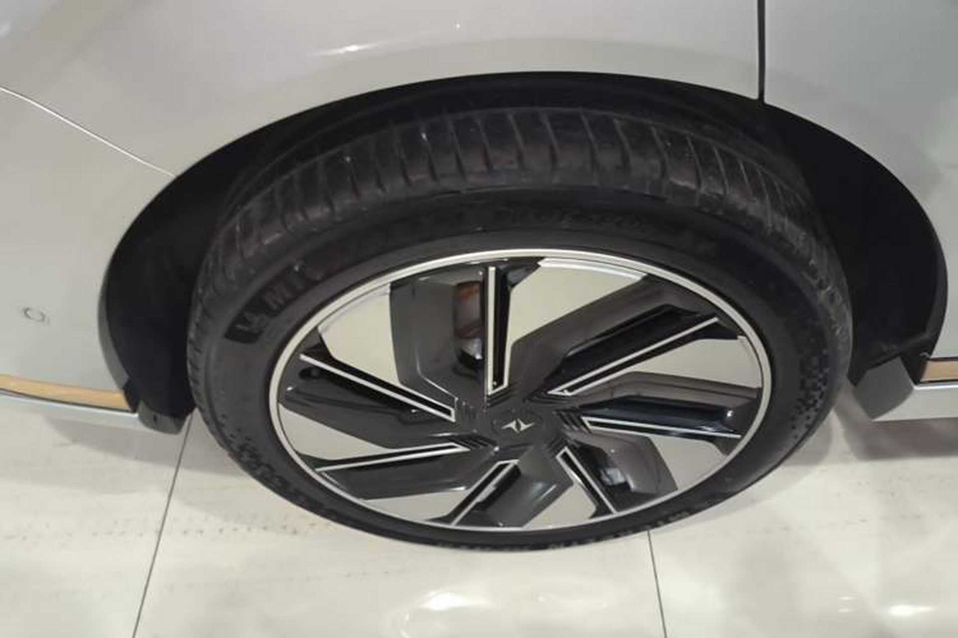 Used Dongfeng eπ eπ008 2025 210 Ultra Range-Extended Version 5 Seats Right Rear Wheel Hub