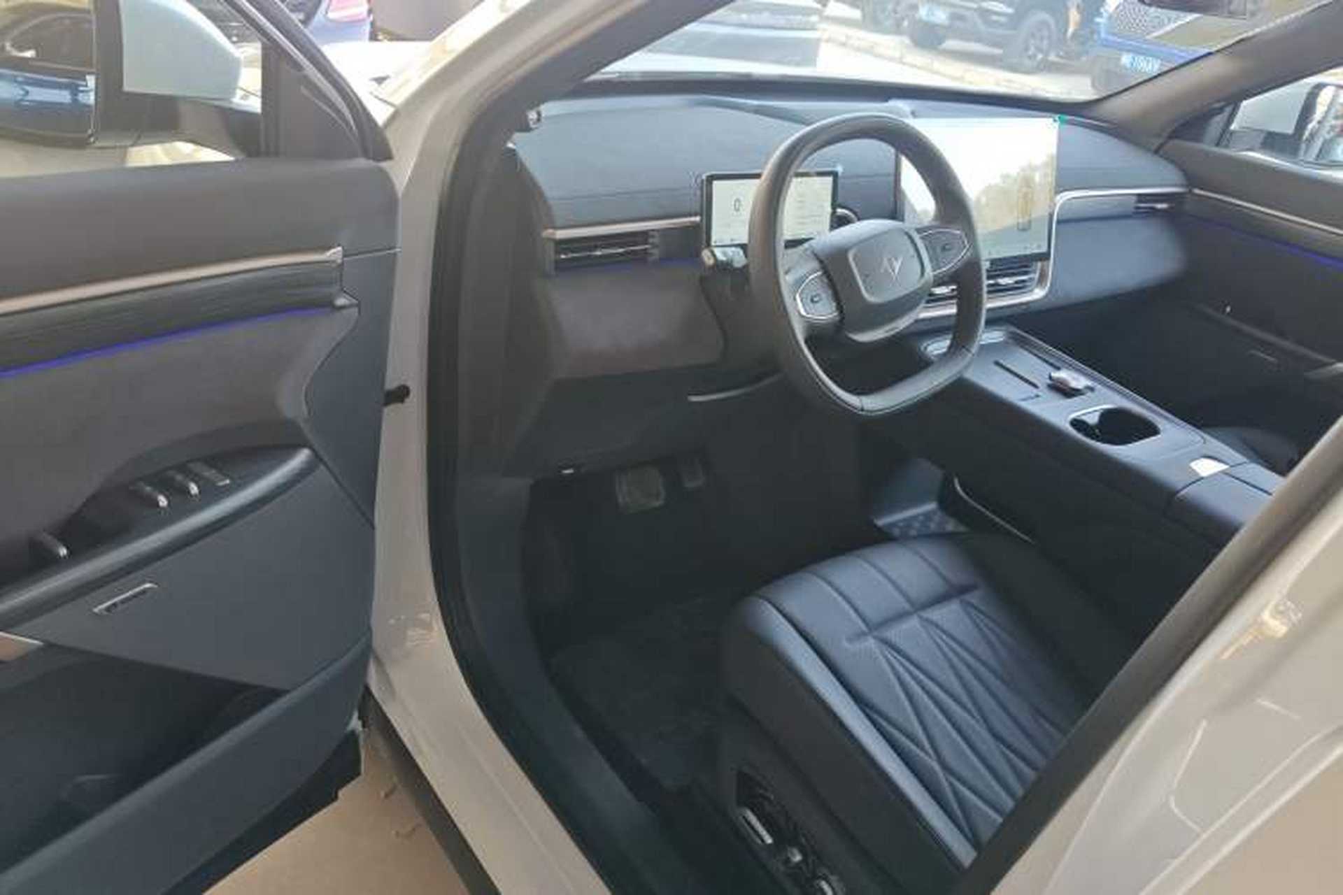 Used Dongfeng eπ eπ008 2025 210Max Range-Extended Version 5 Seats Driver Seat