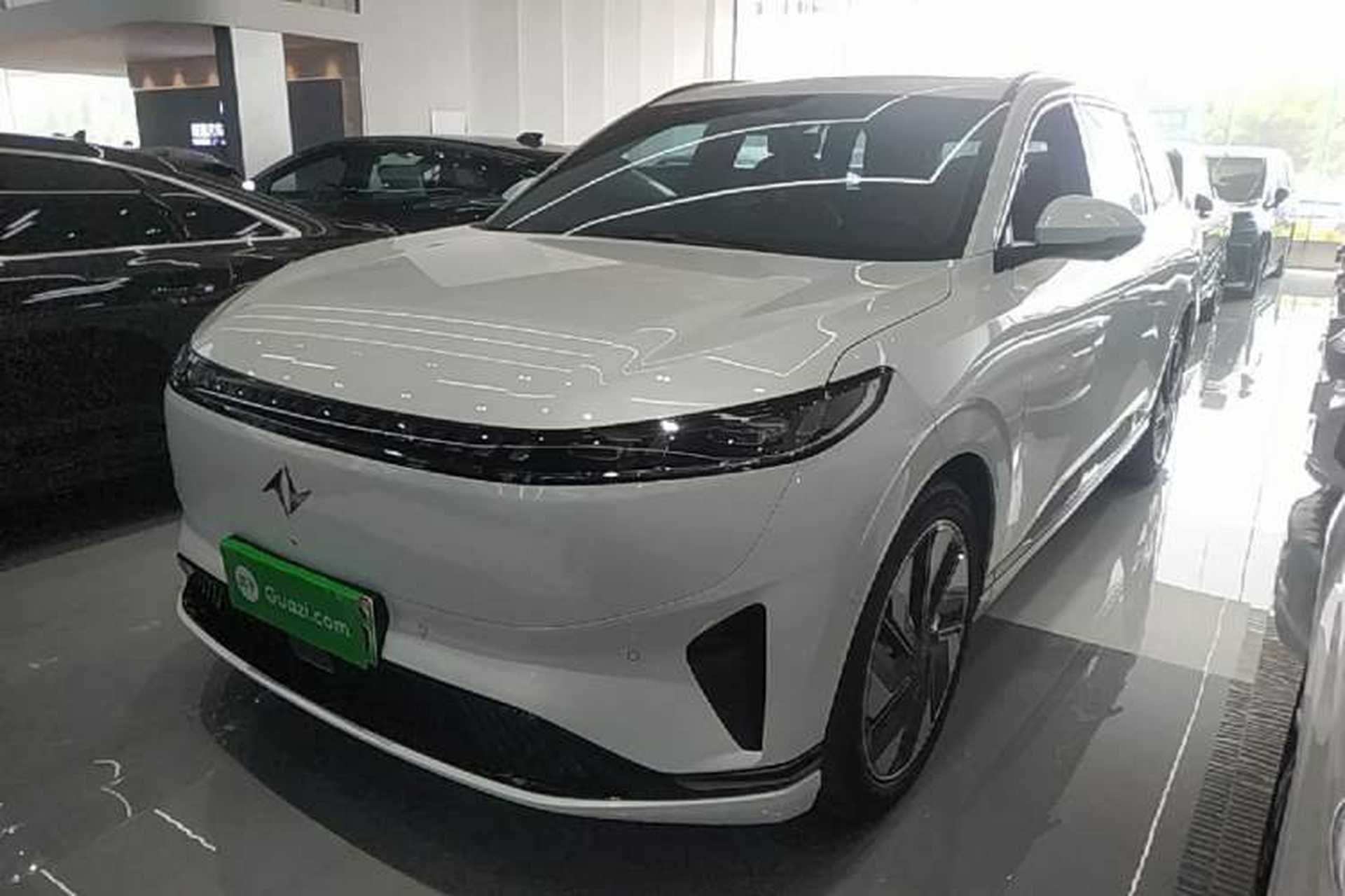 Used Dongfeng eπ eπ008 2025 210 Ultra LikeYi Edition 5-Seater Front Left 45 Deg
