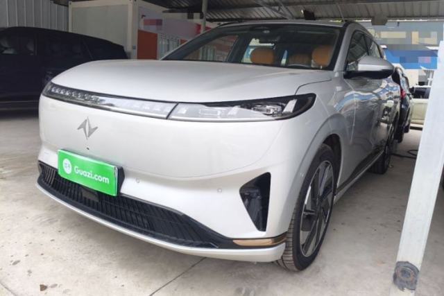 Dongfeng eπ eπ008 2025 210 Ultra Range-Extended Version 5 Seats مستعملة