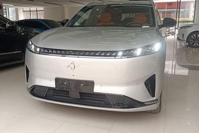 Dongfeng eπ eπ008 2026 Model Six-Seat Range-Extended Family Delight Edition مستعملة