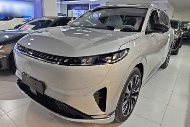Used Dongfeng eπ eπ008 2026 Model Five-Seat Pure-Electric Ultra-Wide Edition