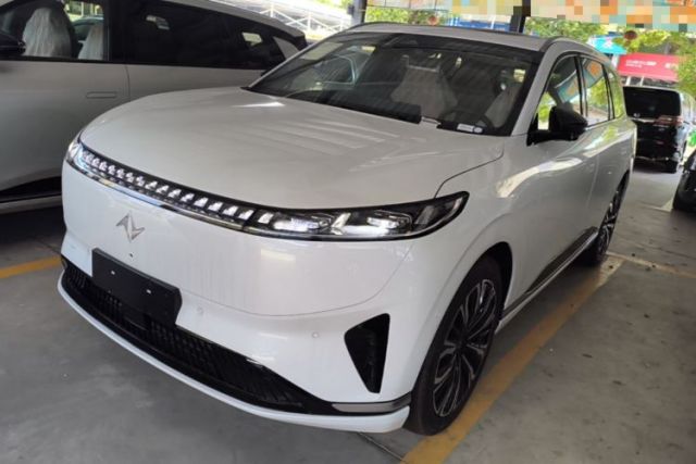 Dongfeng eπ eπ008 2026 Model Six-Seat Range-Extended Family Delight Edition مستعملة