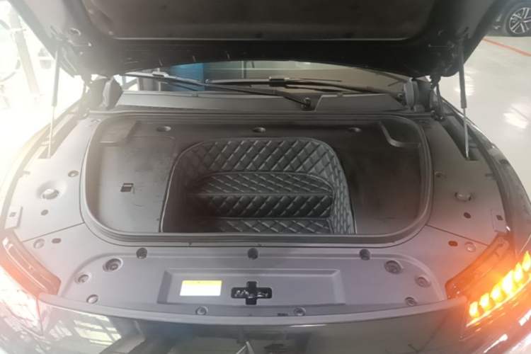 Used Dongfeng eπ eπ007 2024 620 Pro Version Engine Bay