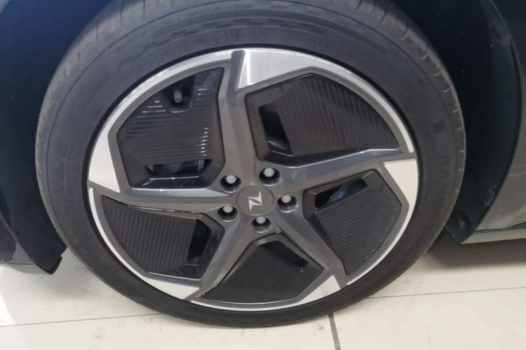 Used Dongfeng eπ eπ007 2024 All-Electric 620 RuYi Edition Left Front Wheel Hub