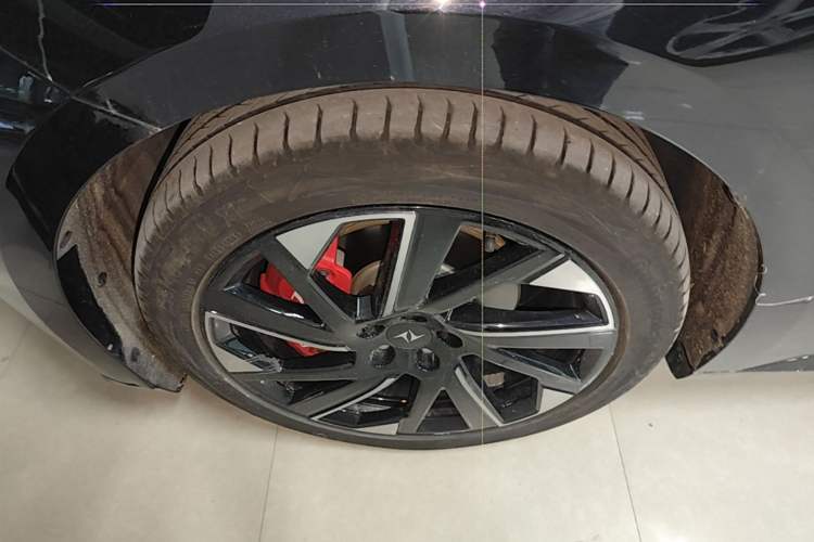 Used Dongfeng eπ eπ007 2024 Range-Extended 200 RuYi Edition Left Front Wheel Hub