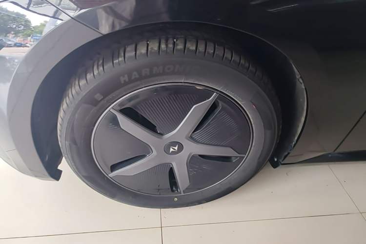 Used Dongfeng eπ eπ007 2024 530 Pro Version Left Front Wheel Hub