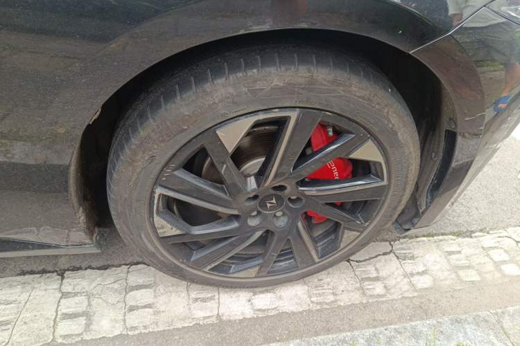 Used Dongfeng eπ eπ007 2024 620 Pro Version Right Front Wheel Hub