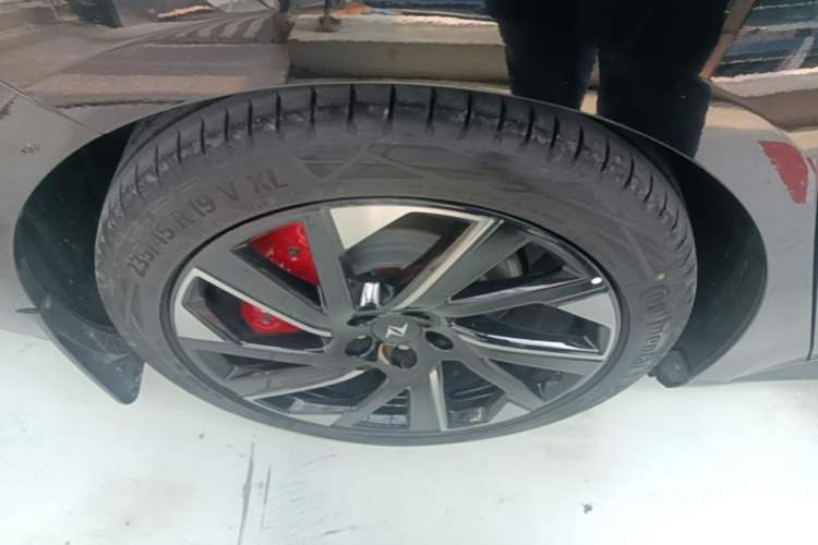 Used Dongfeng eπ eπ007 2024 620 Pro Version Right Rear Wheel Hub