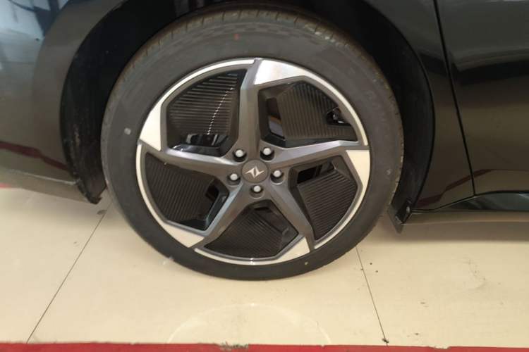 Used Dongfeng eπ eπ007 2024 All-Electric 620 RuYi Edition Right Rear Wheel Hub