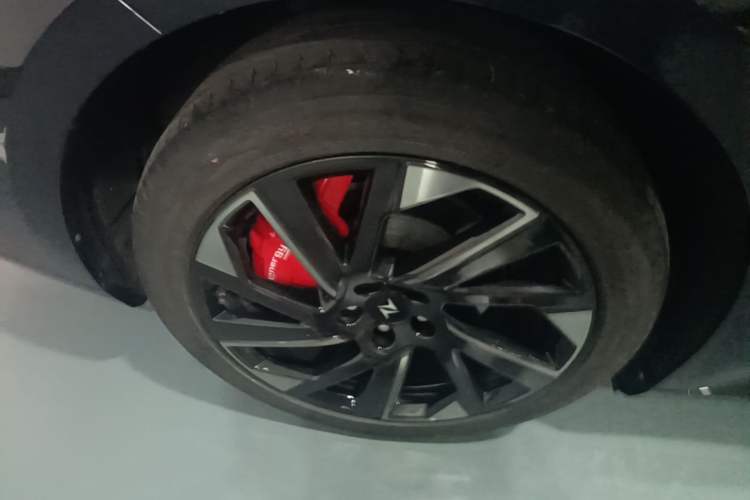Used Dongfeng eπ eπ007 2024 620 Pro Version Right Rear Wheel Hub