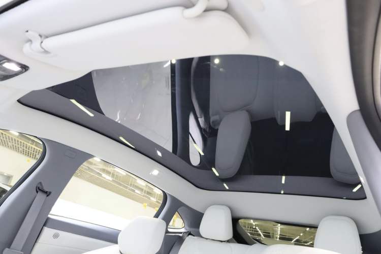 Used Dongfeng eπ eπ007 2024 620 Pro Version Roof