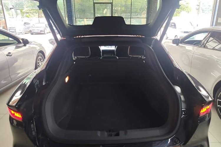 Used Dongfeng eπ eπ007 2024 530 Pro Version Trunk