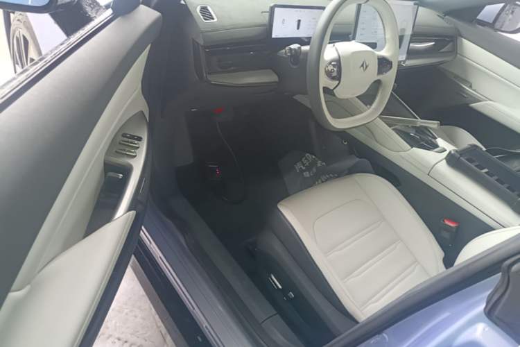 Used Dongfeng eπ eπ007 2024 530 Pro Version Driver Seat