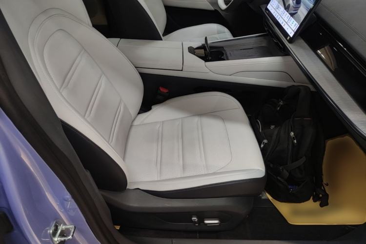 Used Dongfeng eπ eπ007 2024 620 Pro Version Right Front Seat