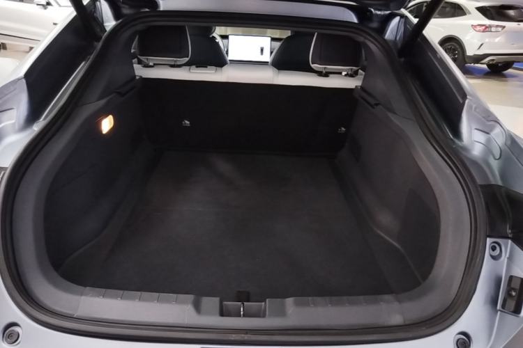 Used Dongfeng eπ eπ007 2024 620 Pro Version Trunk