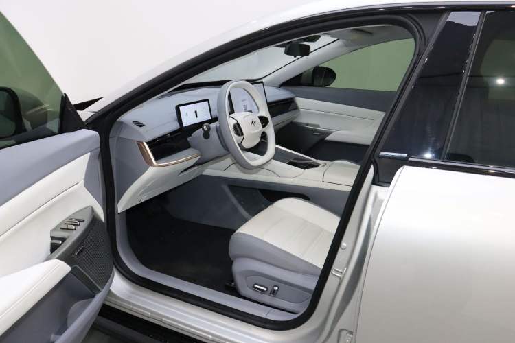 Used Dongfeng eπ eπ007 2024 620 Pro Version Interior 1