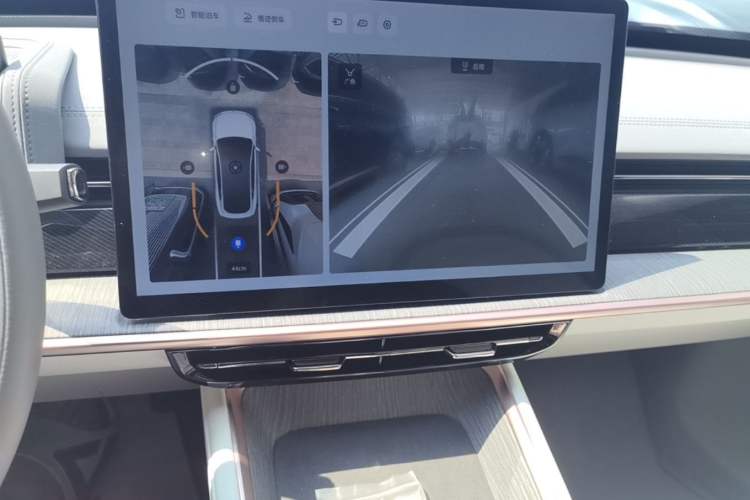 Used Dongfeng eπ eπ007 2024 Pure Electric 540 All-Wheel Drive Max Edition Audio And AC Panel
