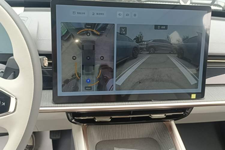 Used Dongfeng eπ eπ007 2024 Pure Electric 540 All-Wheel Drive Max Edition Audio And AC Panel