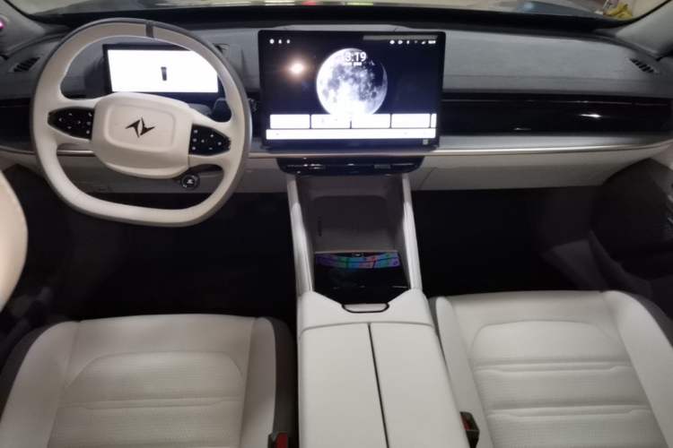 Used Dongfeng eπ eπ007 2024 Pure Electric 540 All-Wheel Drive Max Edition Center Console