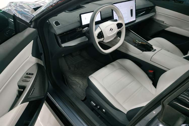 Used Dongfeng eπ eπ007 2024 620 Pro Version Driver Seat