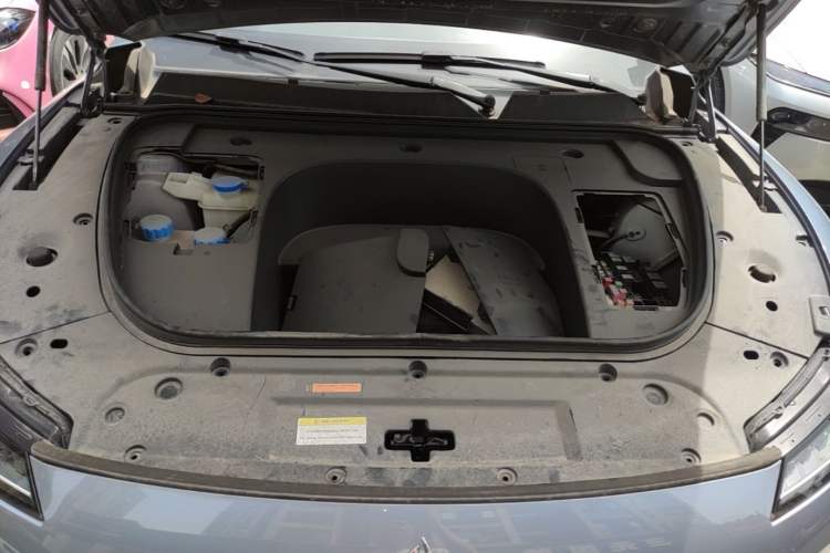 Used Dongfeng eπ eπ007 2024 530 Pro Version Engine Bay