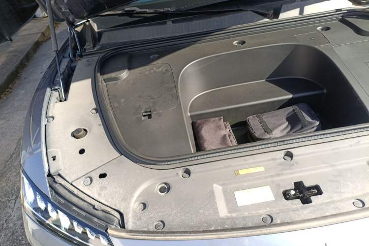 Used Dongfeng eπ eπ007 2024 530 Pro Version Engine Bay Right