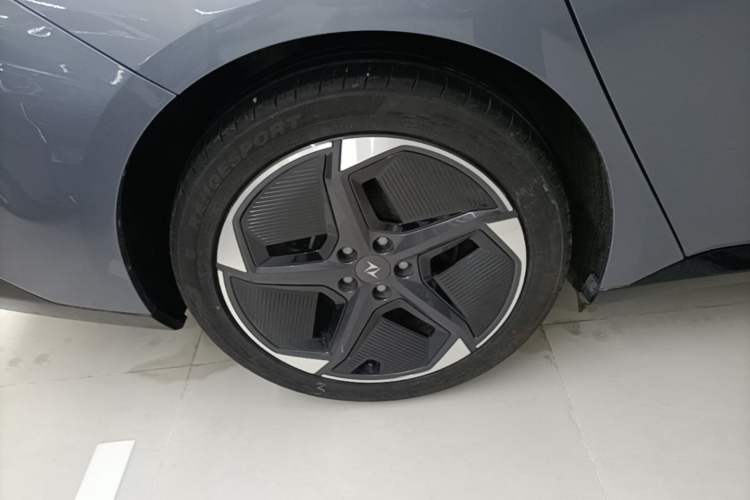 Used Dongfeng eπ eπ007 2024 530 Pro Version Exterior 1