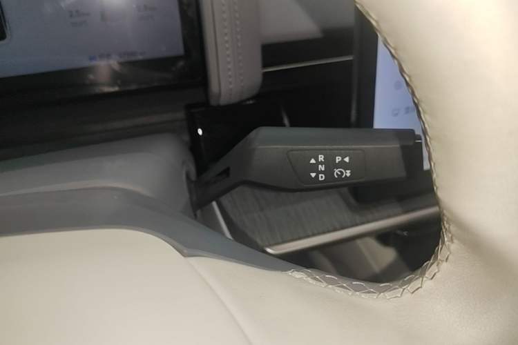 Used Dongfeng eπ eπ007 2024 Pure Electric 540 All-Wheel Drive Max Edition Gear Lever