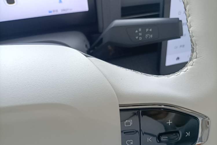 Used Dongfeng eπ eπ007 2024 Pure Electric 540 All-Wheel Drive Max Edition Gear Lever