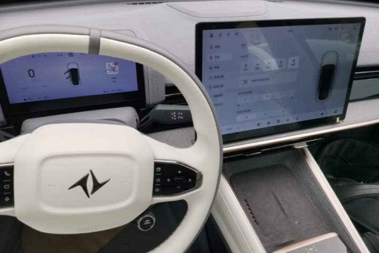 Used Dongfeng eπ eπ007 2024 Pure Electric 540 All-Wheel Drive Max Edition Gear Lever