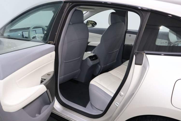 Used Dongfeng eπ eπ007 2024 620 Pro Version Interior 2