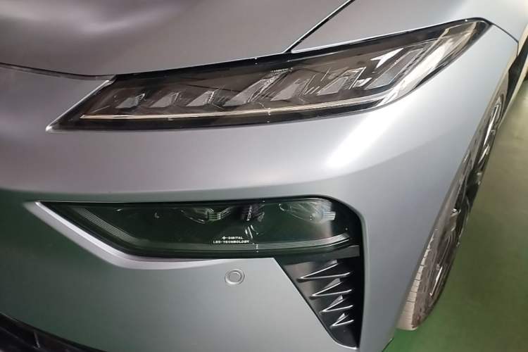 Used Dongfeng eπ eπ007 2024 Pure Electric 540 All-Wheel Drive Max Edition Left Front Headlight