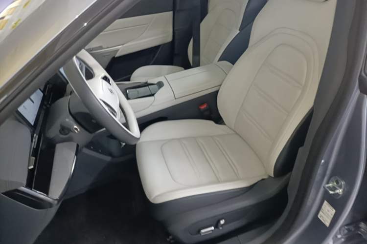 Used Dongfeng eπ eπ007 2024 530 Pro Version Left Front Seat