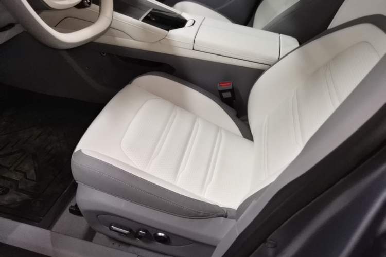 Used Dongfeng eπ eπ007 2024 Pure Electric 540 All-Wheel Drive Max Edition Left Front Seat