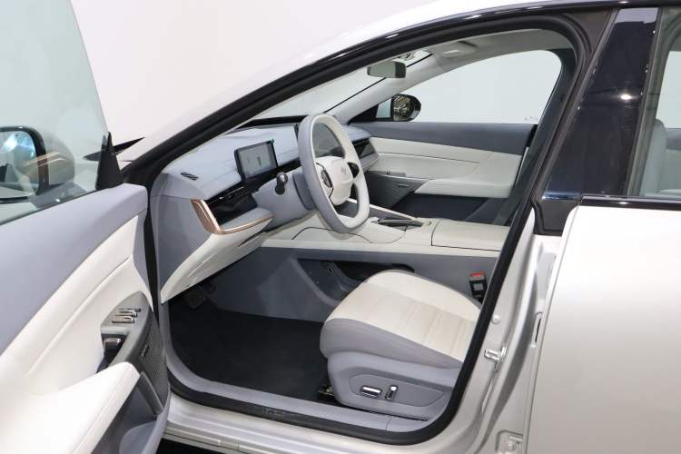 Used Dongfeng eπ eπ007 2024 620 Pro Version Left Front Seat