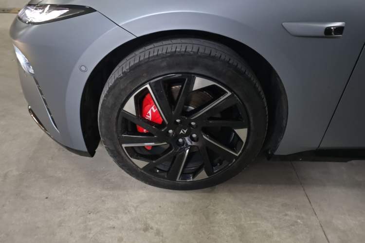 Used Dongfeng eπ eπ007 2024 Pure Electric 540 All-Wheel Drive Max Edition Left Front Wheel Hub