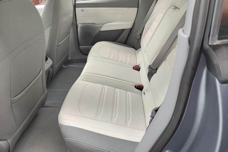 Used Dongfeng eπ eπ007 2024 Pure Electric 540 All-Wheel Drive Max Edition Left Rear Seat